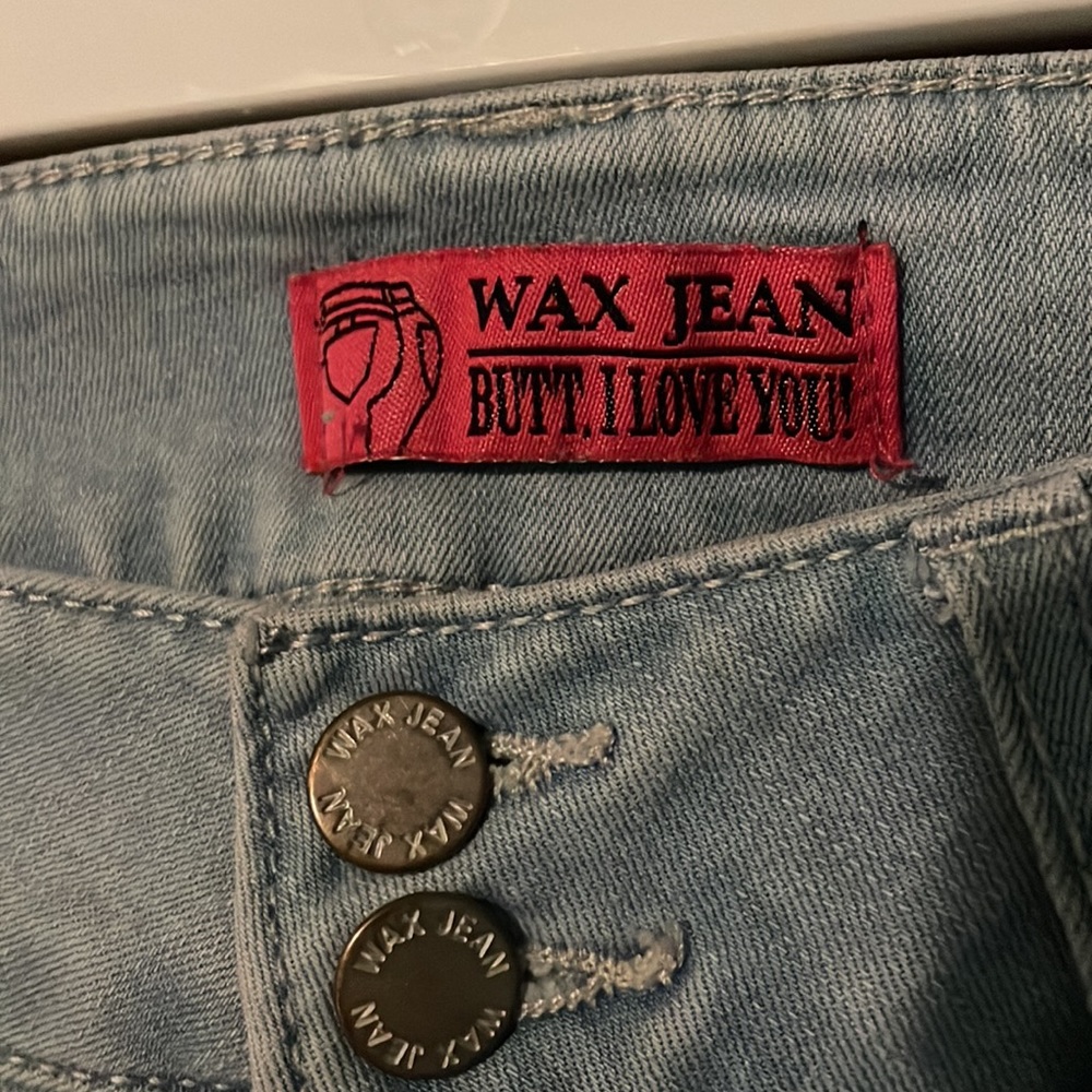 Booty Distressed tight skinny jeans size 5 or Small/Medium - Picture 6 of 13
